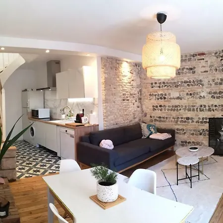 Home/triplex In The Historic Center Holiday home Dieppe