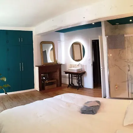 Home/triplex In The Historic Center Holiday home *