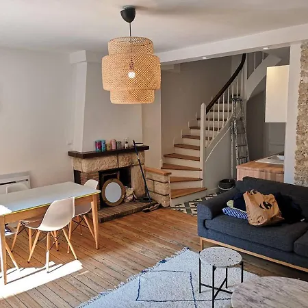 Home/triplex In The Historic Center * Dieppe